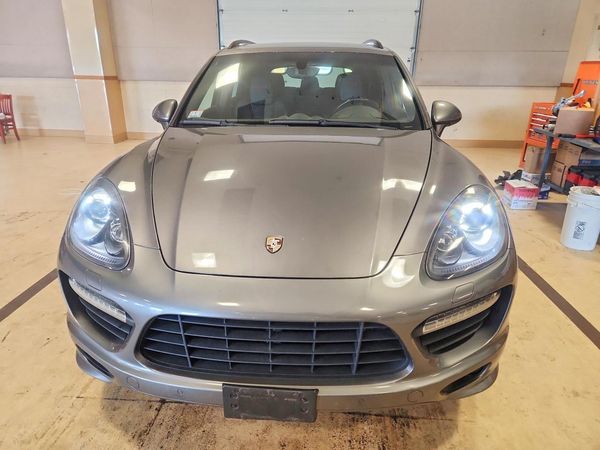 2013 PORSCHE CAYENNE GTS