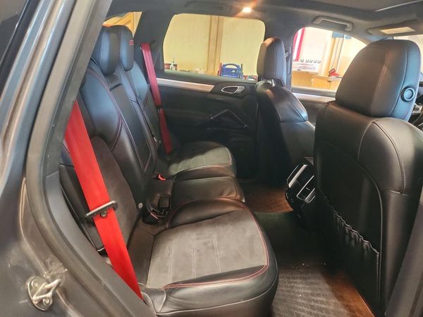 2013 PORSCHE CAYENNE GTS