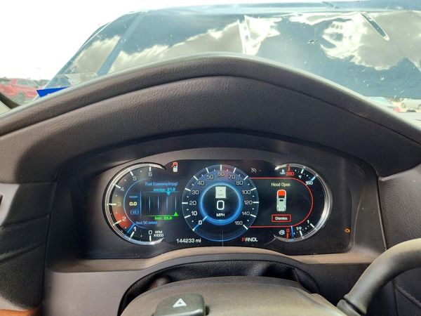 2018 CADILLAC ESCALADE