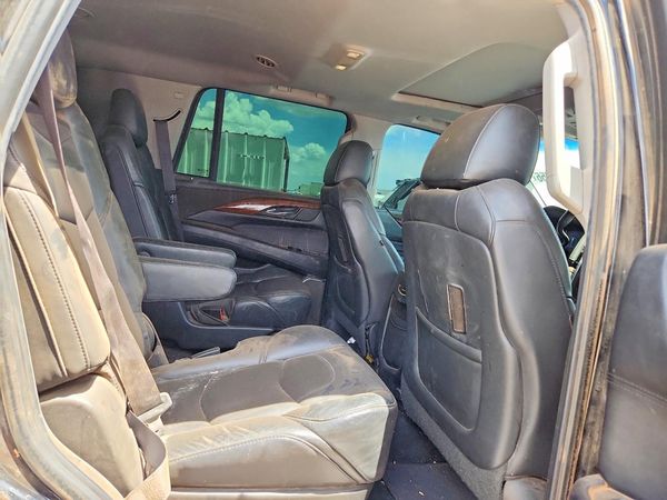 2018 CADILLAC ESCALADE