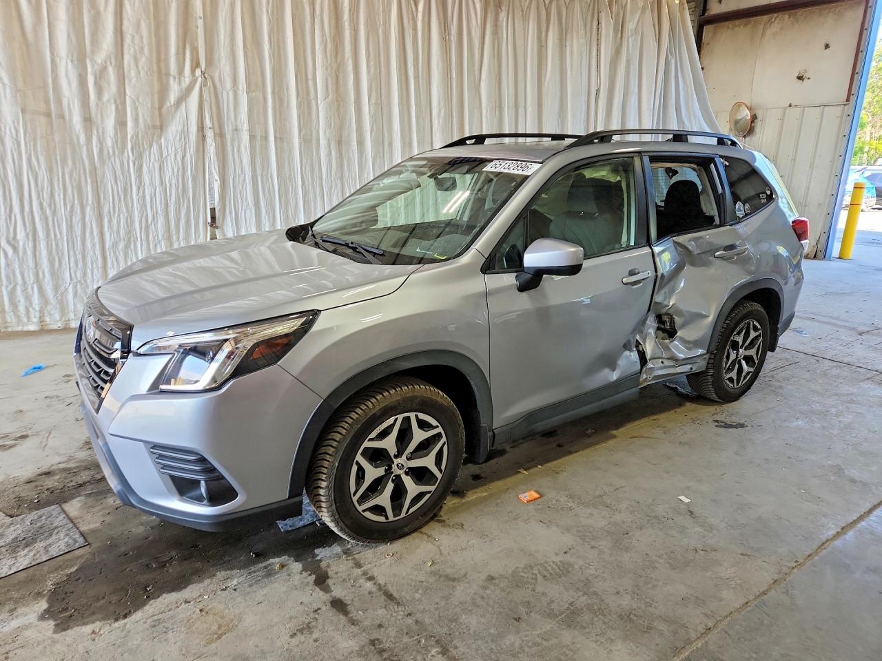 2024 SUBARU FORESTER Premium