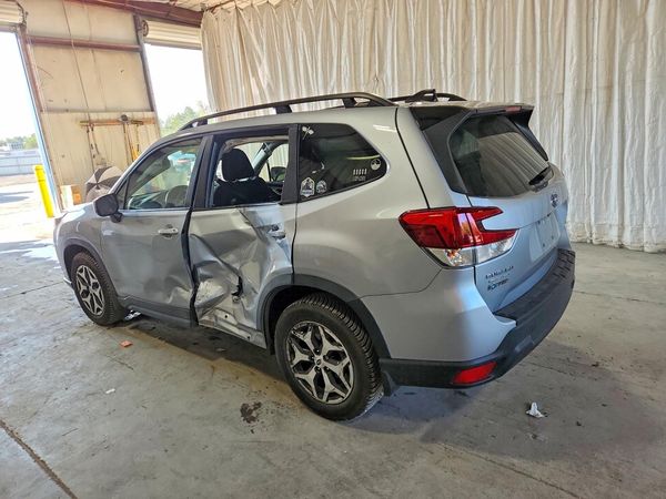 2024 SUBARU FORESTER Premium