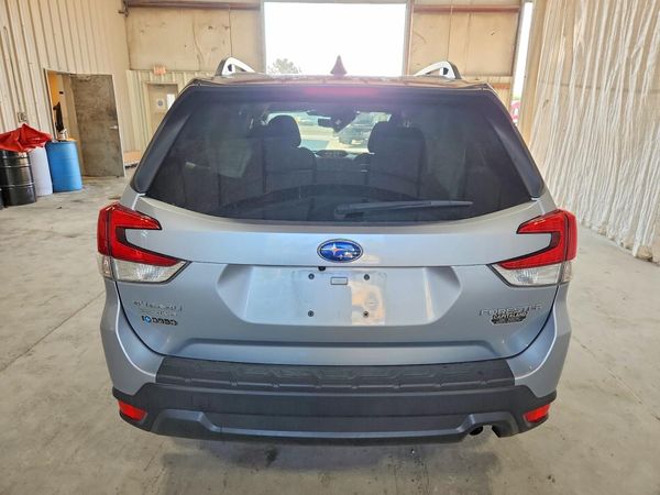 2024 SUBARU FORESTER Premium