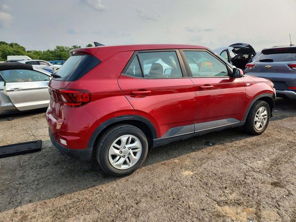 2022 HYUNDAI VENUE SE