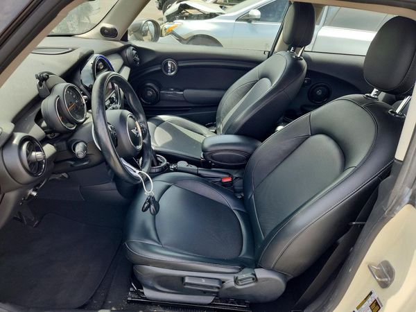 2016 MINI COOPER