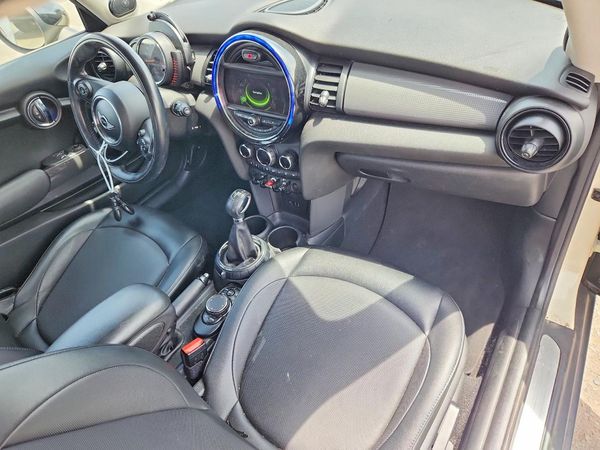 2016 MINI COOPER