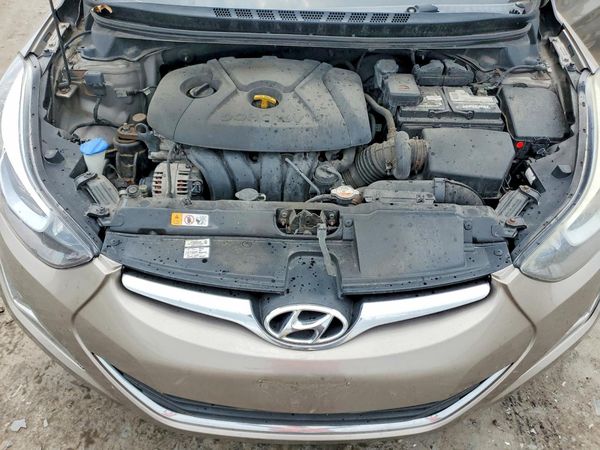 2015 HYUNDAI ELANTRA GLS(Middle)