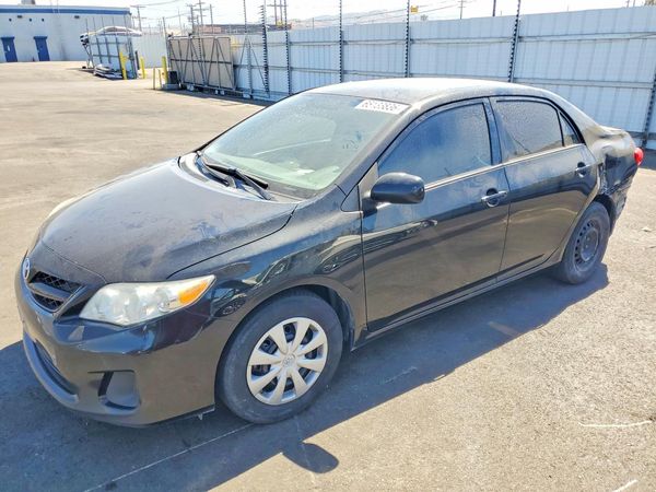 2013 TOYOTA COROLLA
