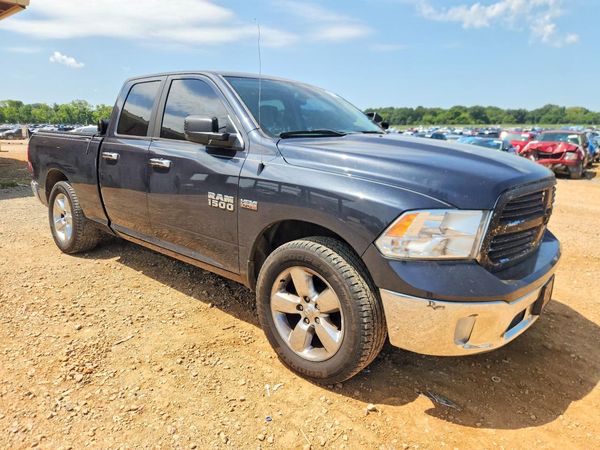 2016 RAM 1500 SLT QUAD CAB 4X2