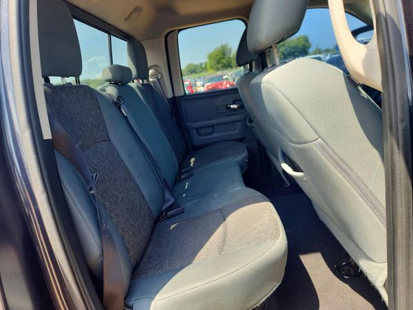 2016 RAM 1500 SLT QUAD CAB 4X2