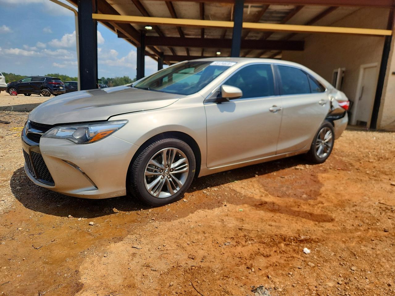 2016 TOYOTA CAMRY
