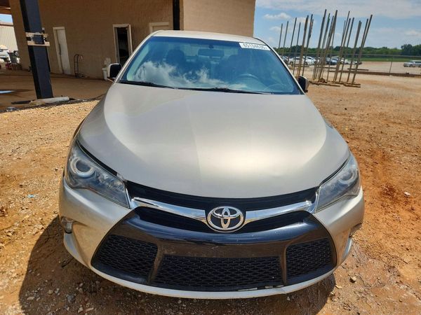 2016 TOYOTA CAMRY