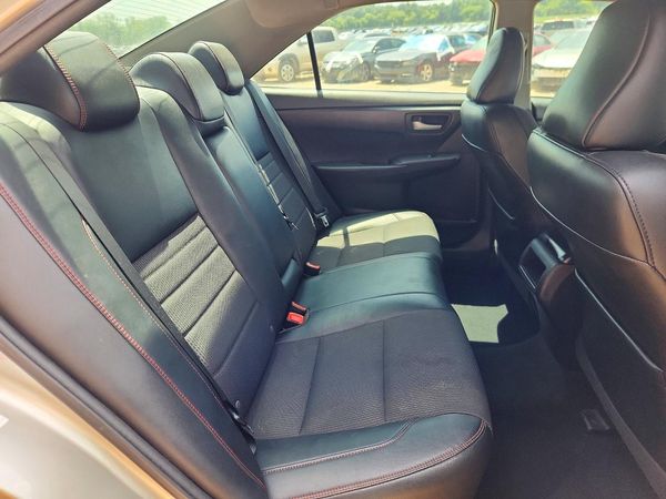 2016 TOYOTA CAMRY