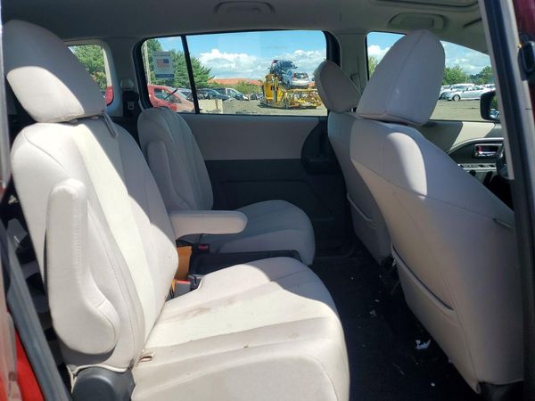 2013 MAZDA 5 Touring/GS