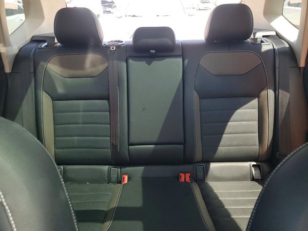 2023 VOLKSWAGEN TAOS 4Motion SEL