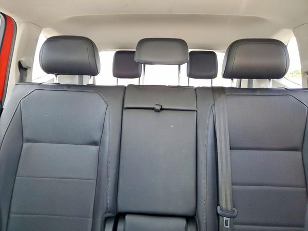 2018 VOLKSWAGEN TIGUAN SE, SEL