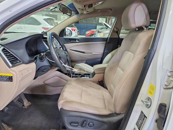 2017 HYUNDAI TUCSON