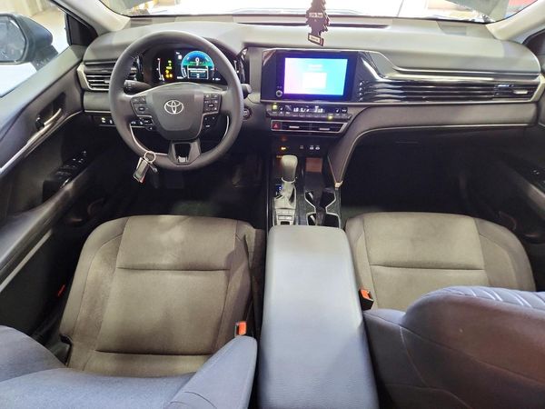 2025 TOYOTA CAMRY
