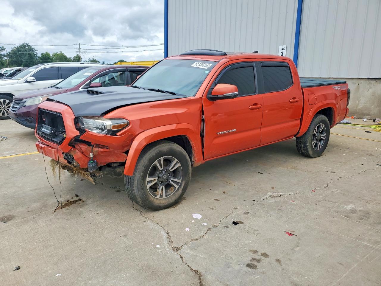2017 TOYOTA TACOMA