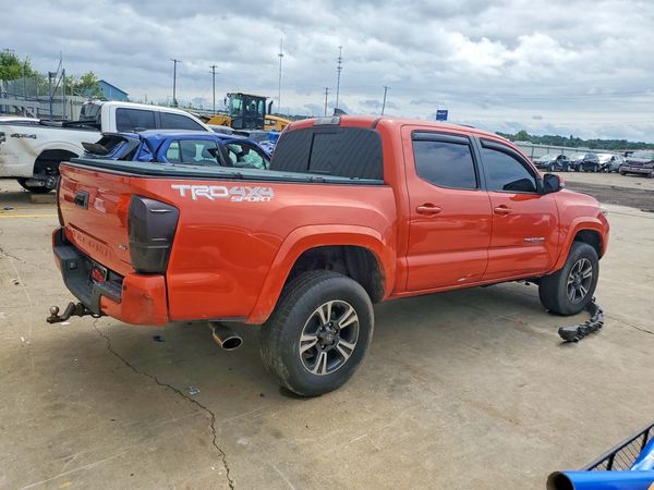 2017 TOYOTA TACOMA
