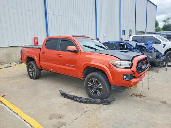 2017 TOYOTA TACOMA