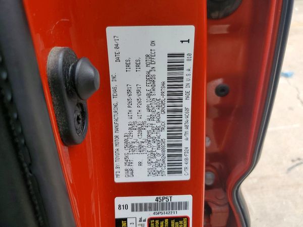 2017 TOYOTA TACOMA
