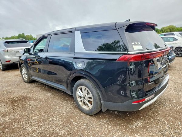 2023 KIA CARNIVAL LX, LX Seat Package