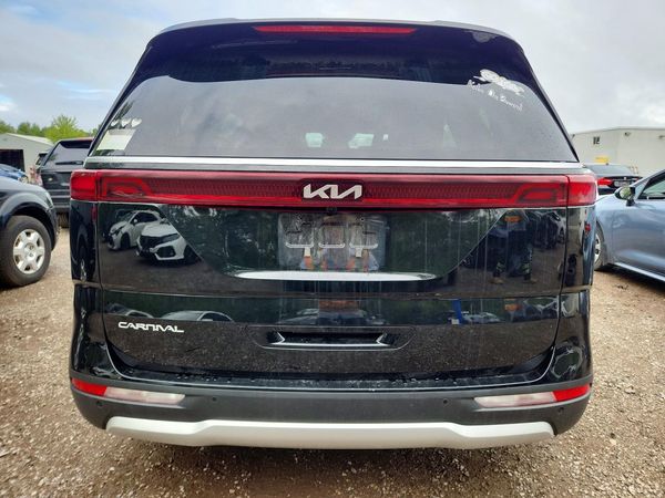 2023 KIA CARNIVAL LX, LX Seat Package