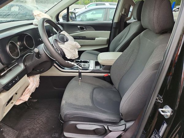 2023 KIA CARNIVAL LX, LX Seat Package