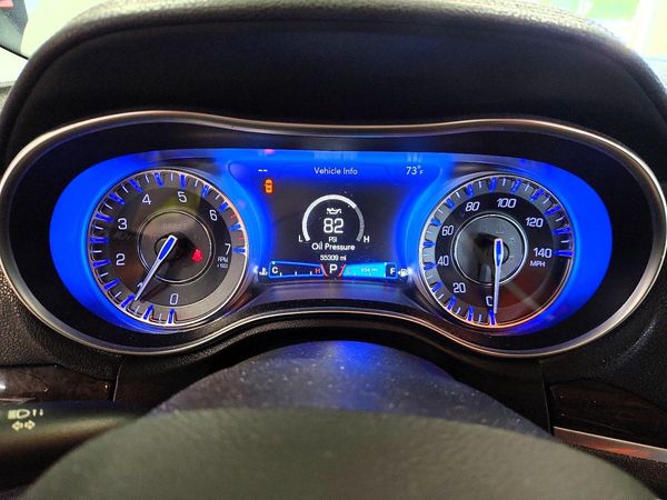 2019 CHRYSLER 300