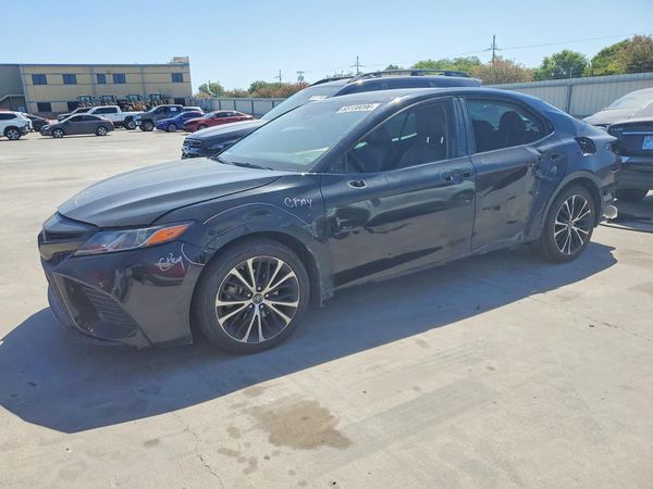 2018 TOYOTA CAMRY