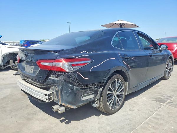 2018 TOYOTA CAMRY