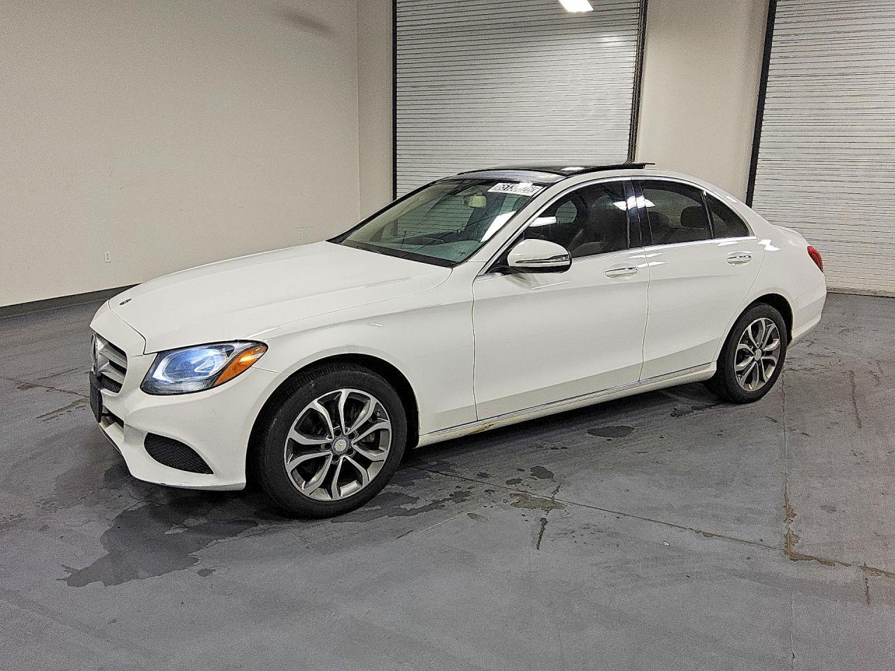 2016 MERCEDES-BENZ C C300-4M — Front 3/4