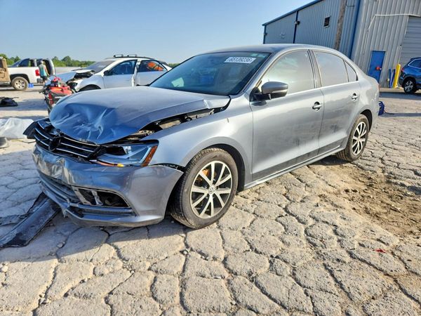 2017 VOLKSWAGEN JETTA SE