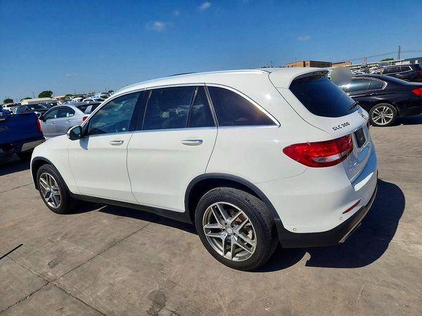 2016 MERCEDES-BENZ GLC GLC300