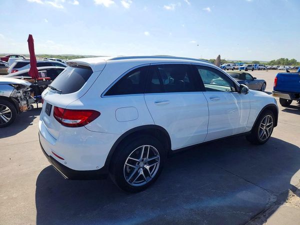 2016 MERCEDES-BENZ GLC GLC300