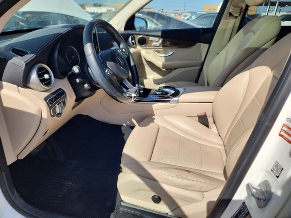 2016 MERCEDES-BENZ GLC GLC300