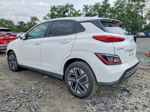 2023 HYUNDAI KONA SE