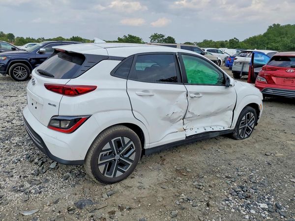2023 HYUNDAI KONA SE