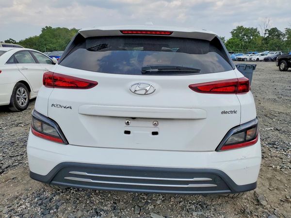 2023 HYUNDAI KONA SE