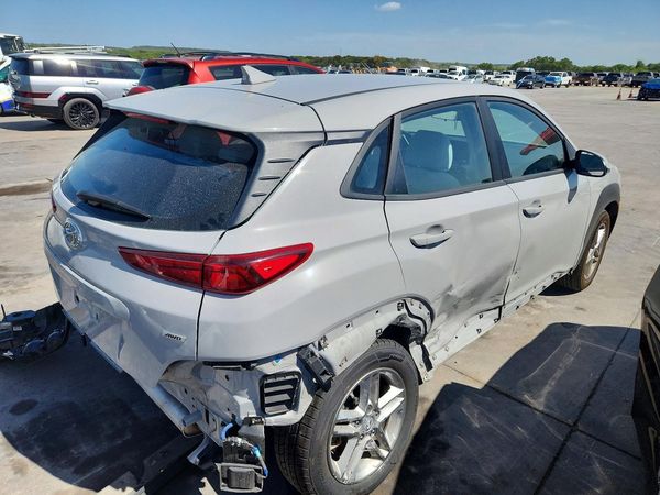 2023 HYUNDAI KONA SE