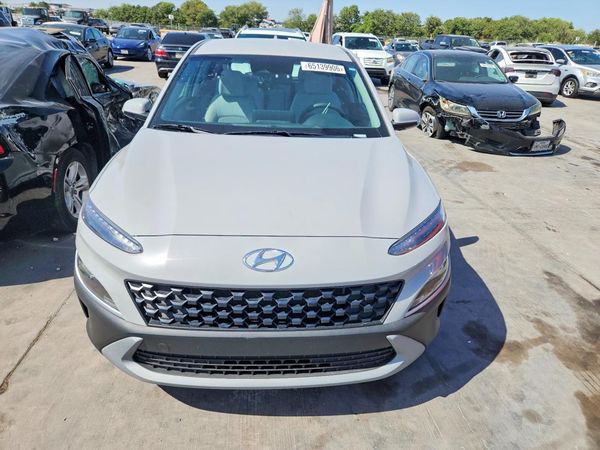 2023 HYUNDAI KONA SE