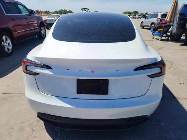 2024 TESLA MODEL 3