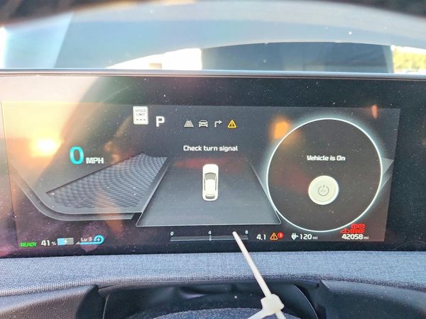 2023 KIA EV6 Light, Wind