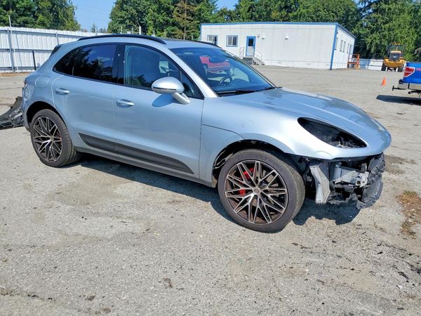 2023 PORSCHE MACAN