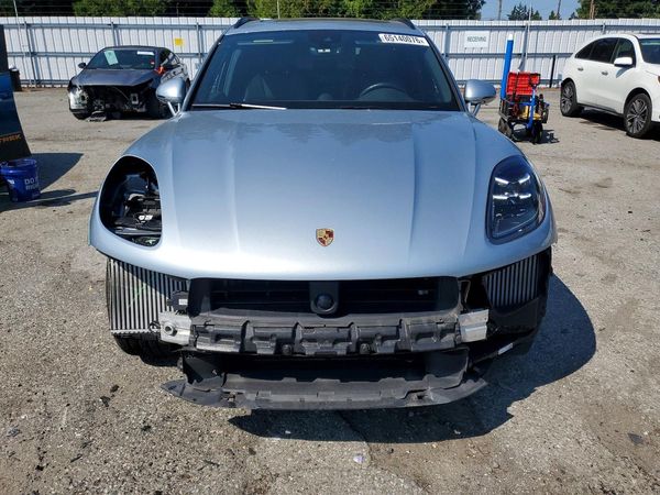 2023 PORSCHE MACAN