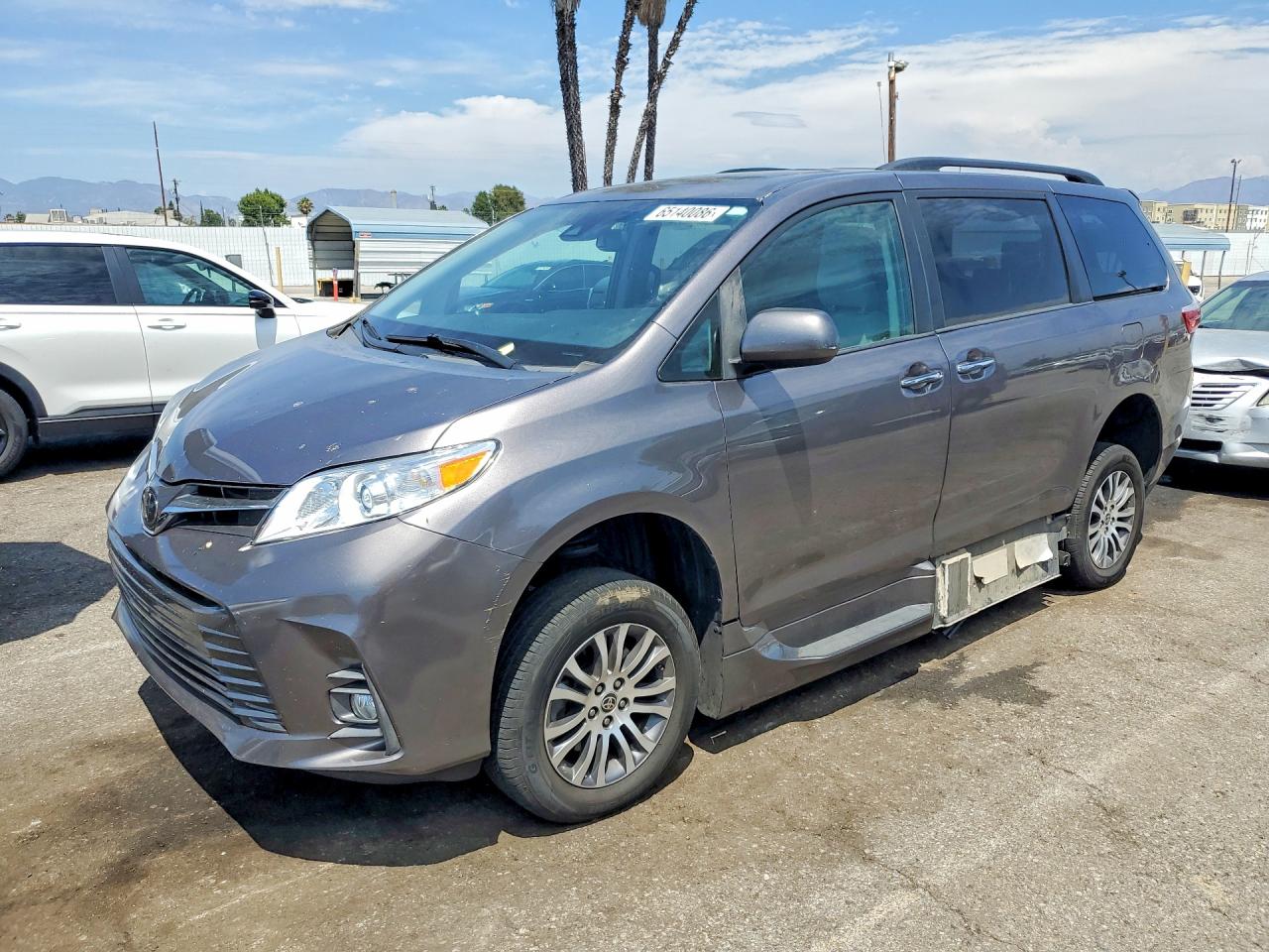 2020 TOYOTA SIENNA Q grade