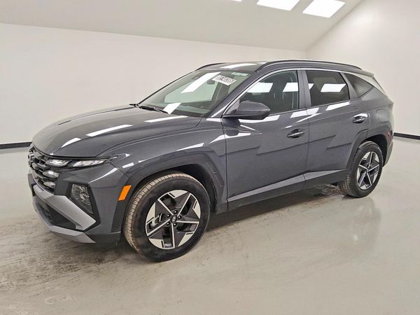 2026 HYUNDAI TUCSON SEL, SEL Plus — Front 3/4