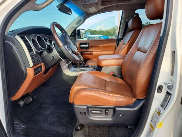 2017 TOYOTA SEQUOIA Platinum Grade