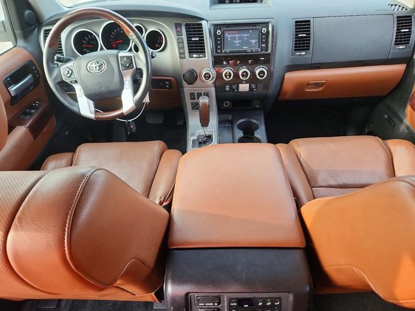 2017 TOYOTA SEQUOIA Platinum Grade